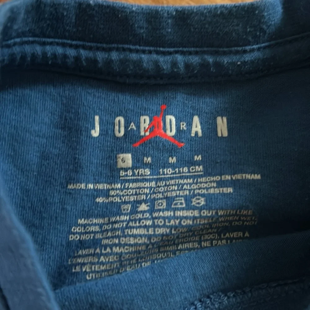 Jordan Set - Picture 4 of 4